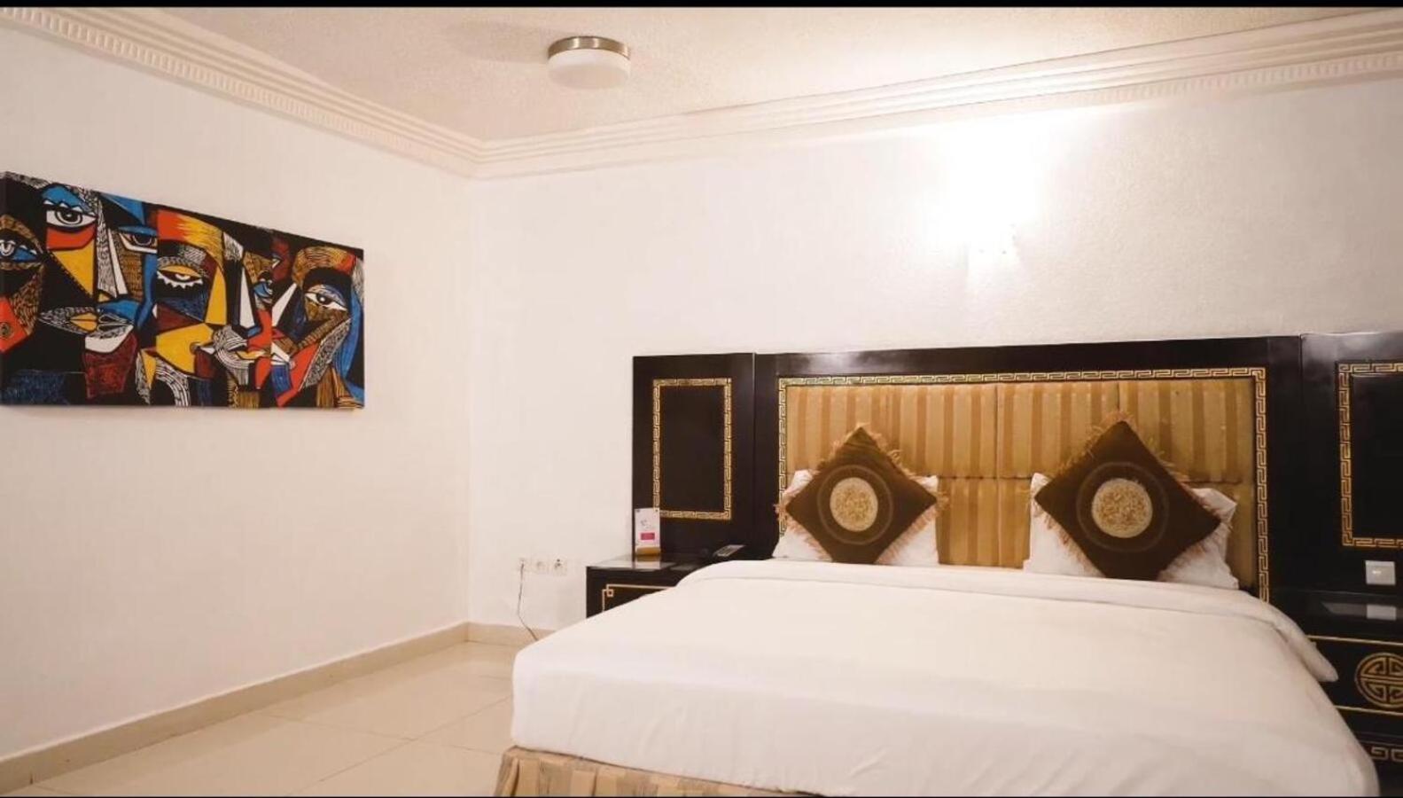 Nobila Airport Hotel Kotonu Zewnętrze zdjęcie