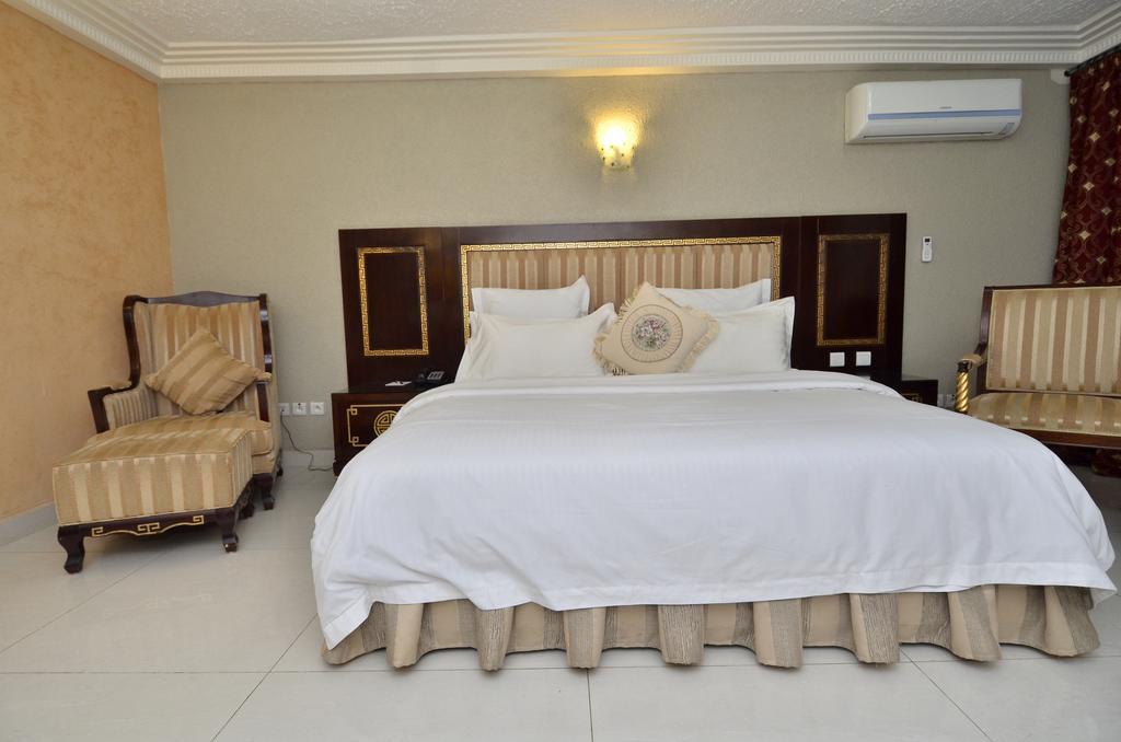 Nobila Airport Hotel Kotonu Zewnętrze zdjęcie